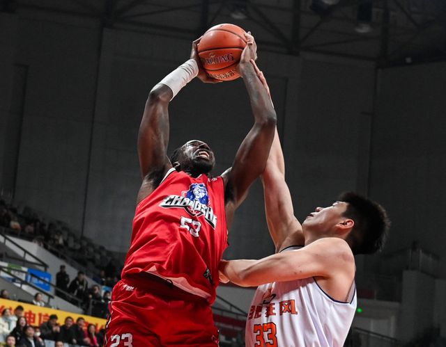 CBA最新消息！曝强力外援加盟北京首钢，广东宏远大将意外受伤