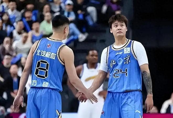 CBA三消息：赵睿伤病更新，徐杰回应百万票王，山西球迷又闯祸