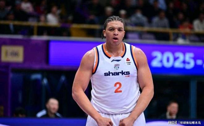 洛夫顿30分10板2助1断2帽 CBA常规赛上海95-78战胜广州