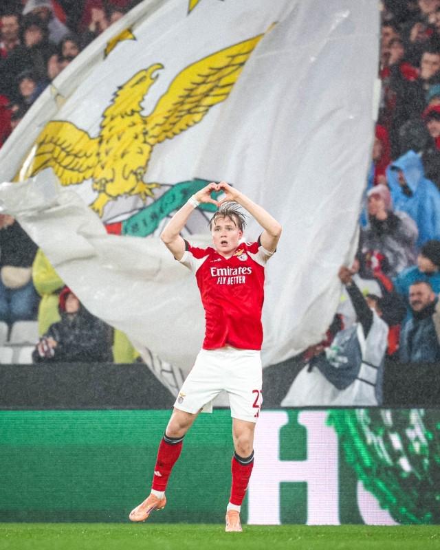 双响改命，本菲卡边锋凭战功留队