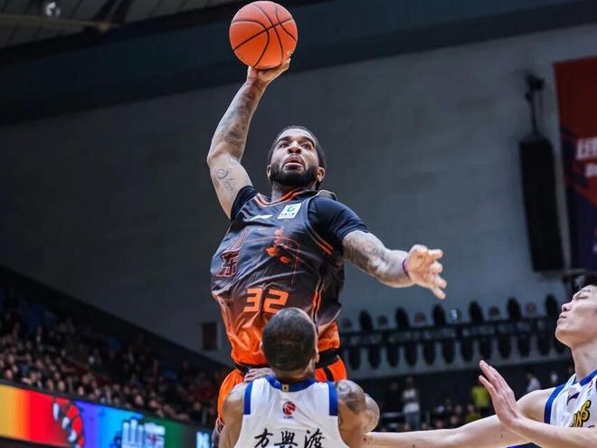 山东男篮再碰广厦，双杀or被复仇？两大要素将影响战局