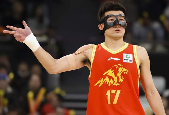 山东男篮不敌卫冕冠军凸显两点：邱彪没想赢，裁判发挥比广厦还好