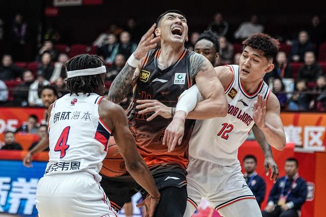 12点46分！山东男篮2大主力有情况，无缘战广厦，2新人有望成奇兵