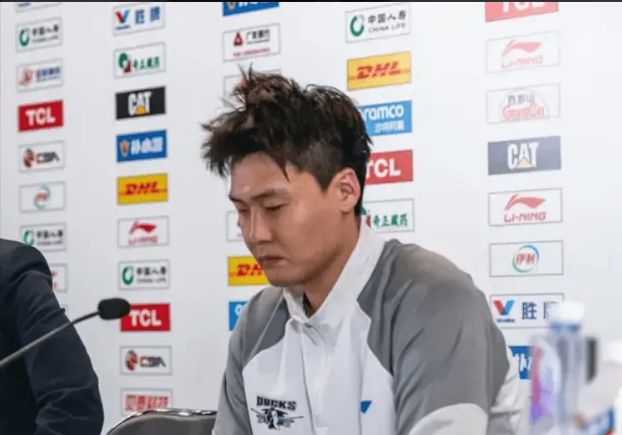 赵睿承认错误：扳平两罚不中很不应该 许利民回应质疑是无事生非