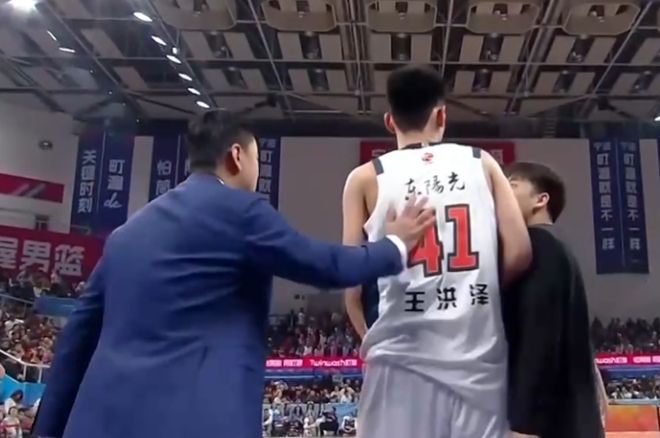 首败宁波朱芳雨抓耳挠腮！大V道出广东症结批判杜锋 仍存1利好