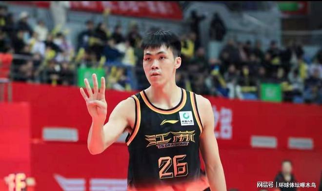 庞峥麟15分3板4助 CBA江苏71-90深圳 马凯尔-约翰逊26分