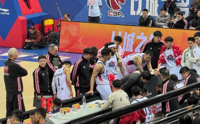 一声“下课”，令CBA名帅：怅然若失