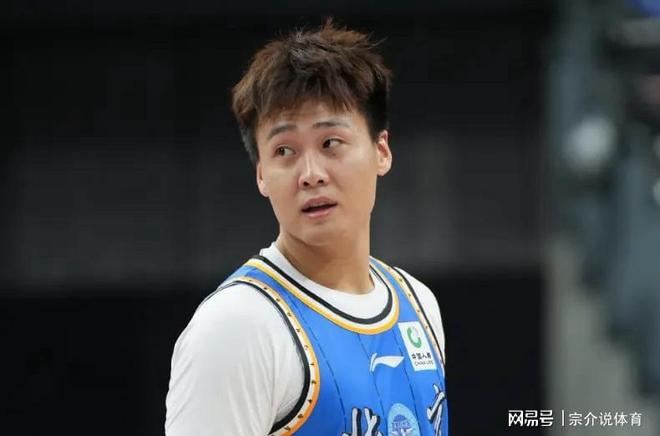 赵睿正式道歉，球迷并不原谅，将面临被中国男篮淘汰