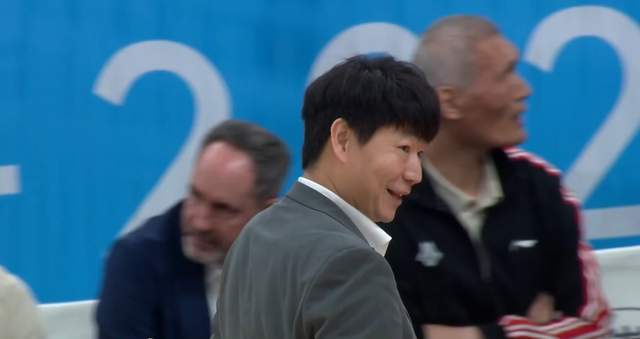 山东男篮备战8强赛，高诗岩缺席，邱彪等来强人，或难扮演救世主