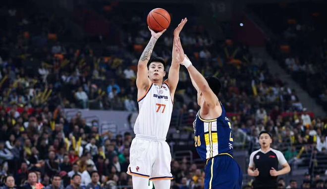 广东“杀手”！张镇麟梦回辽宁，怀特塞德成CBA奥尼尔，杜锋无奈