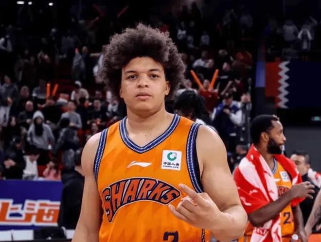 上海113-104淘汰广东4好消息！内线统治力拉满，马典成小偰太好用