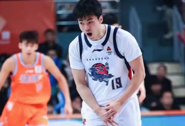 5分钟5犯毕业！前国手成山东负资产，愧对邱彪厚爱，留着有啥用？