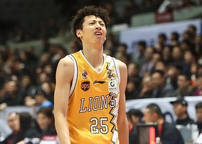 拿600万，2战13中3！“CBA库里”今夏与广厦和平分手已成定局？