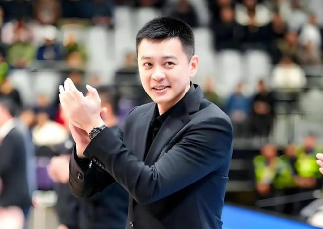 辽宁新签两名顶级外援，杨鸣下课后球队疯狂补强，目标直指第五冠