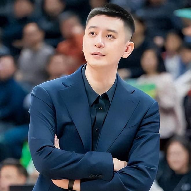 回辽宁了！辞职仅16天，杨鸣再次官宣，这一次的他让球迷刮目相看