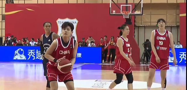 杨舒予14分，王思雨8分，张子宇11分！中国女篮大胜国际联队45分