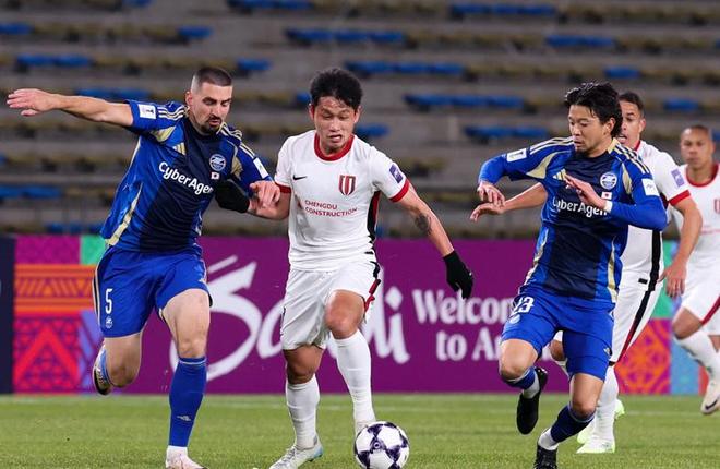 徐正源的战术靠体能支撑，蓉城实力下降OR提升？新帅怒赞町田中锋