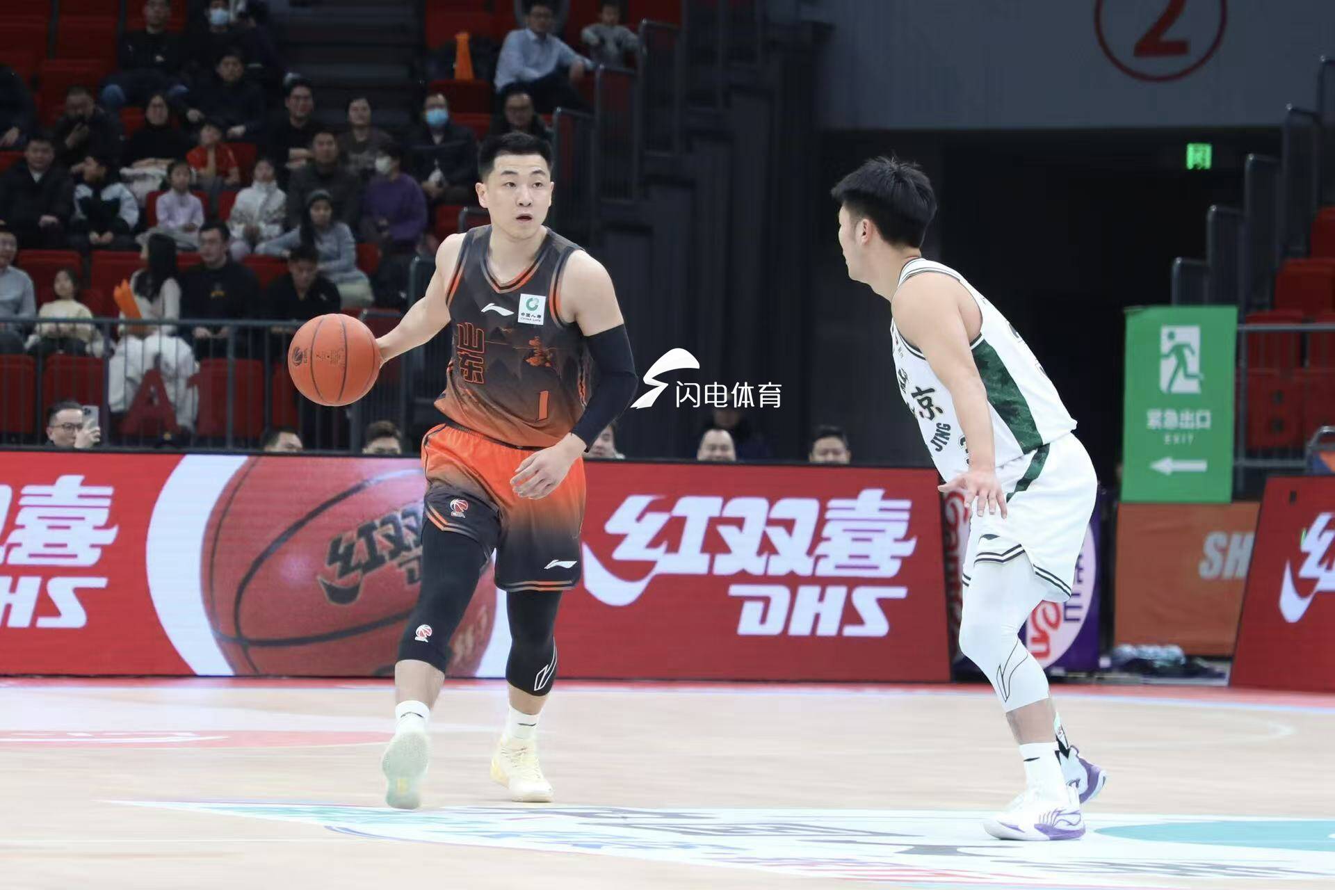 中国男篮世亚预名单暂定14人 山东高速高诗岩在列