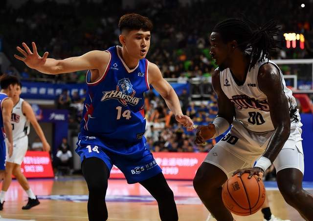 签约达成！单场33+9+7强力锋线加盟天津男篮，能否率队重返季后赛