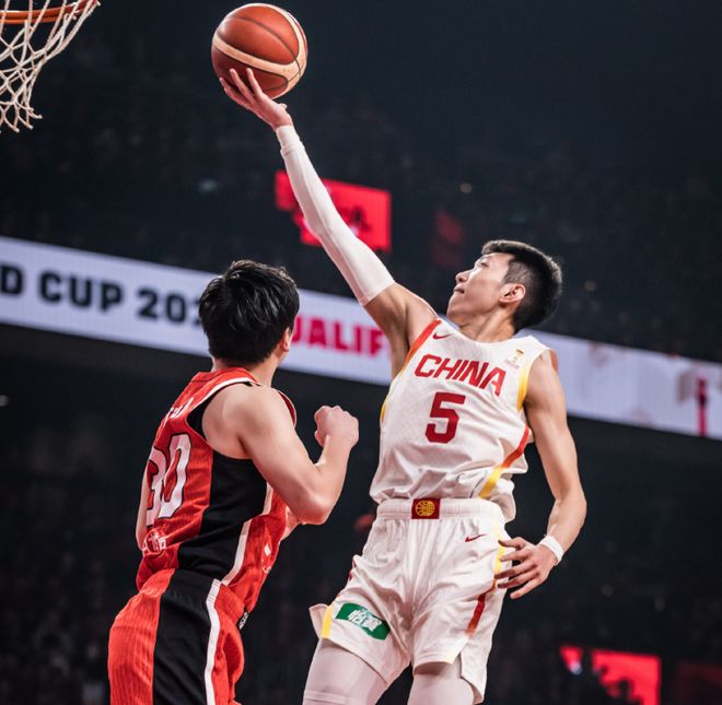 廖三宁替补16+5力挽狂澜，胡金秋怒砍两双，男篮客场5打8逆转日本