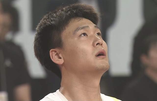 赵继伟巅峰之夜，中国男篮逆转日本，胡金秋20+12 四大后卫轰52分