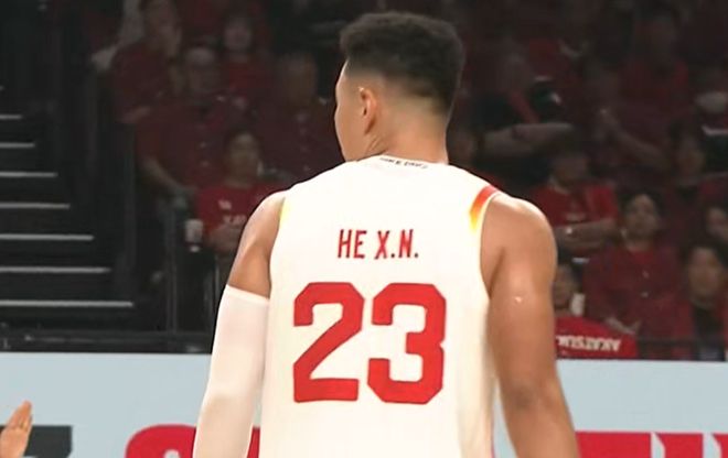 男篮逆转日本迎4利好！贺希宁太关键，胡金秋统治级，2将证明价值