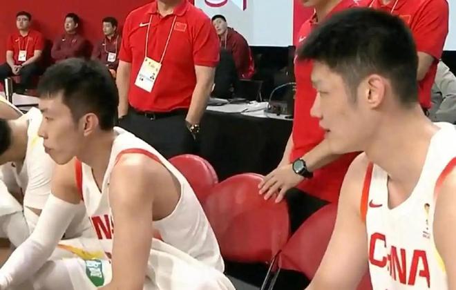 中国男篮87-80日本！球员评分：5人满分，2人良好，2人不合格