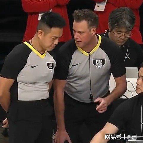 日本著名体育编辑为中国男篮喊冤：若吹罚更公平，日本可能惨败