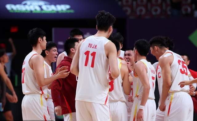 赢了日本队，依旧不乐观！中国男篮出线前景探究，下场仍是生死战