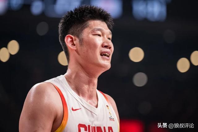 男篮客场逆转日本引热议！篮协官媒遭球迷狂刷 能申诉吗 裁判太黑了