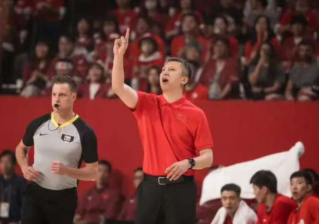 中国男篮拒绝爆冷！郭士强冲击2连胜，张镇麟或被弃用，央视直播