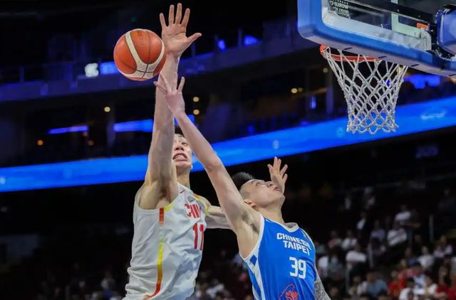 中国男篮2连胜第二天，张镇麟3人或告别，王俊杰杨瀚森林葳将归队