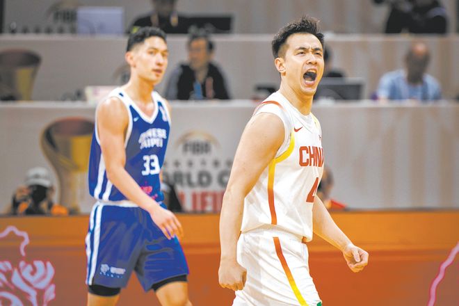 末节逆转！中国男篮世预赛两连胜