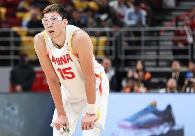 男篮可以没有周琦、胡明轩，但是不能没有赵睿