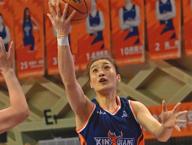 轰22+7！中国女篮32岁1米85悍将崛起：宫帅该带李梦最佳替身？