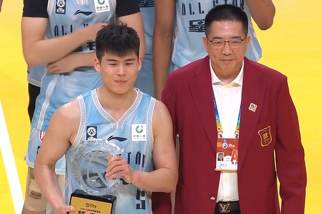 CBA星锐大胜大学生联，陈家政摘得MVP，谢智杰打酱油