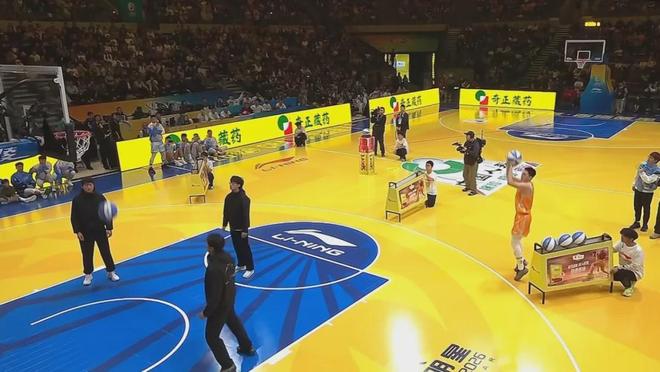 封神了！加时赛15中13！胡明轩三分球大赛冠军