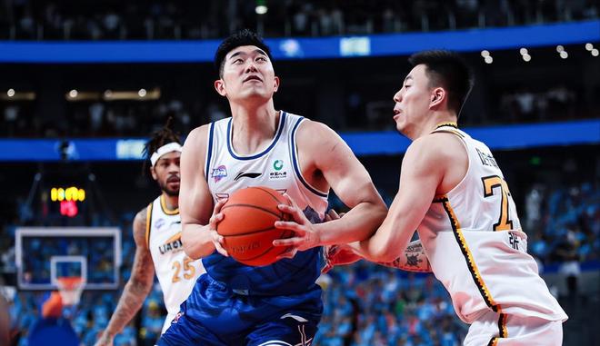 CBA现役最容易受伤的六位球员！全部都是大合同，北京独占三人