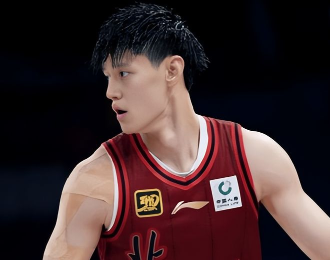 北京伤情更新！曾凡博处康复期，陈盈骏摆脱面具，周琦能复出了！