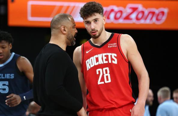 火箭轮换阵容变天！弃6+1控卫，精简阵容，神射手化身“新库里”