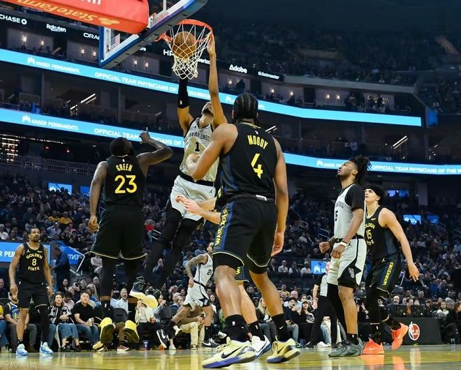 福克斯16中11文班亚马26+9+2封盖，追梦空砍准三双，马刺复仇勇士