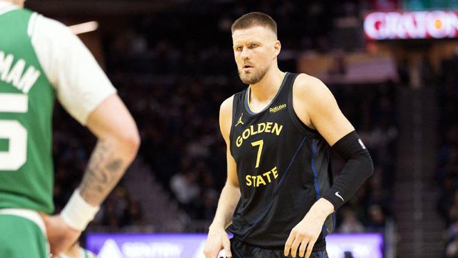 不怕，背靠背的比赛，勇士队对波尔津吉斯的出场时间制定了计划