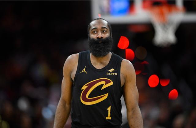 怎么解释一生效力那么多球队？ 哈登：所谓“忠诚”被过分夸大了