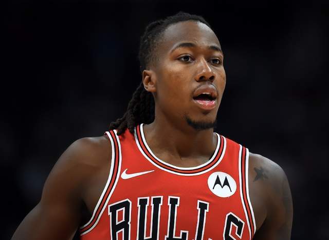 一夜11笔交易达成！字母哥留队，快船阵容大变，火箭沦为看客