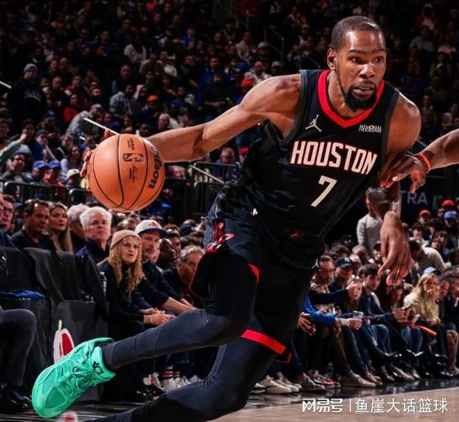 25分惨败！杜兰特23+5申京全队最低，文班29分10罚，谢泼德也犯错