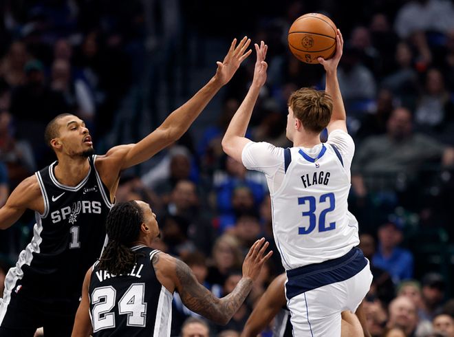 西部排名又变了：火箭爆冷连败，湖人坐收好礼，2队排名互换