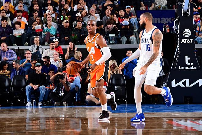 明明在场上效果一塌糊涂，但快船还是不得不让保罗留在场上？