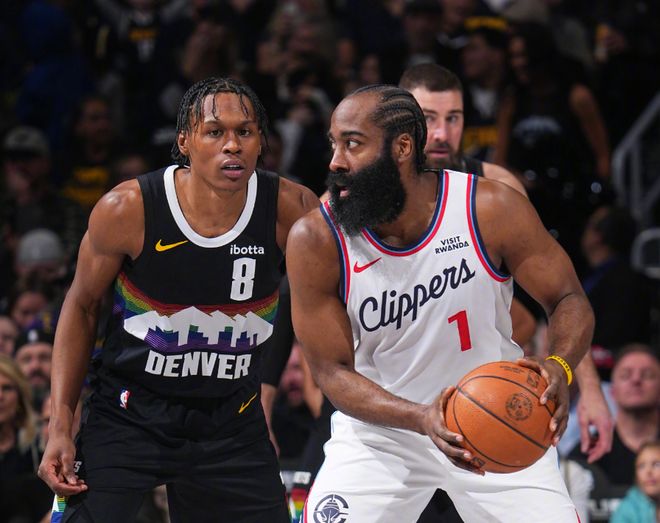 丑陋的比赛！快船不敌掘金，约基奇复出17次罚球，哈登小卡尽力了