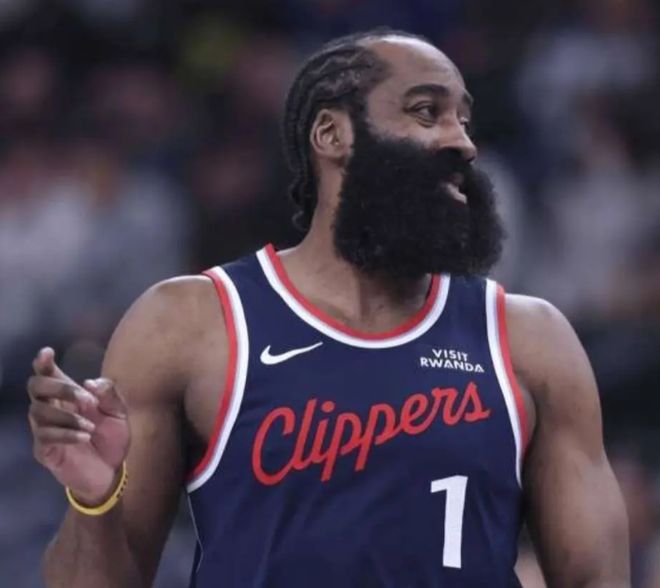 哈登申请交易后续！对合同不满，筹码有变化，队内多人采访回应！