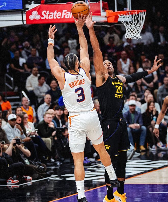 库里缺席逆转太阳14分！勇士5人上双命中20三分 狄龙24+6丢关键球